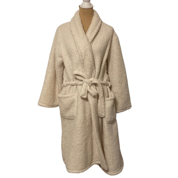 Ulta Beauty Intimates & Sleepwear Ulta Beauty Luxury White Sherpa